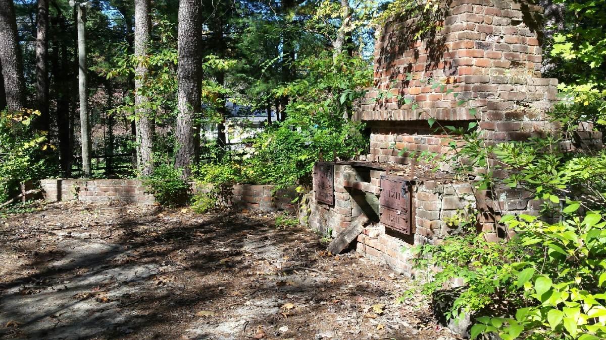 2011 Deyerle Road Southwest Roanoke, VA 24018 - Photo 18 of 22 20151015_125159