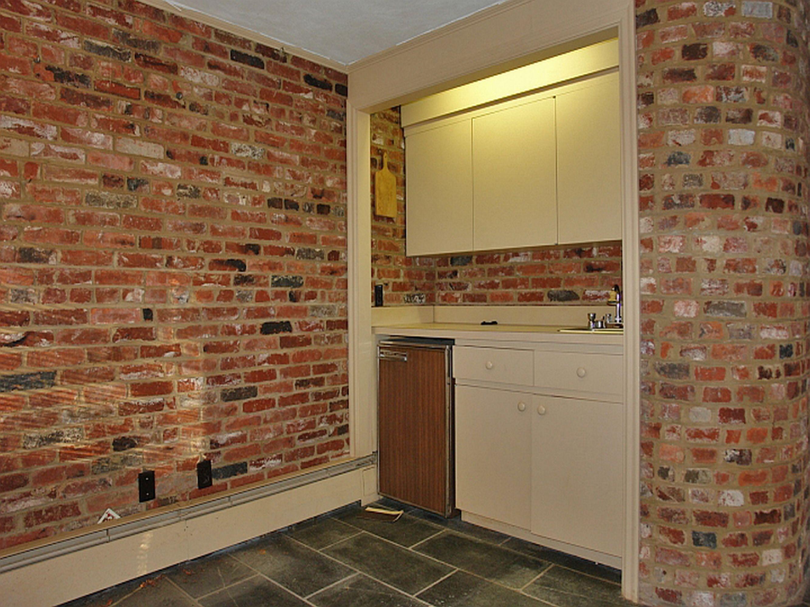 2011 Deyerle Road Southwest Roanoke, VA 24018 - Photo 20 of 22 DSC07506