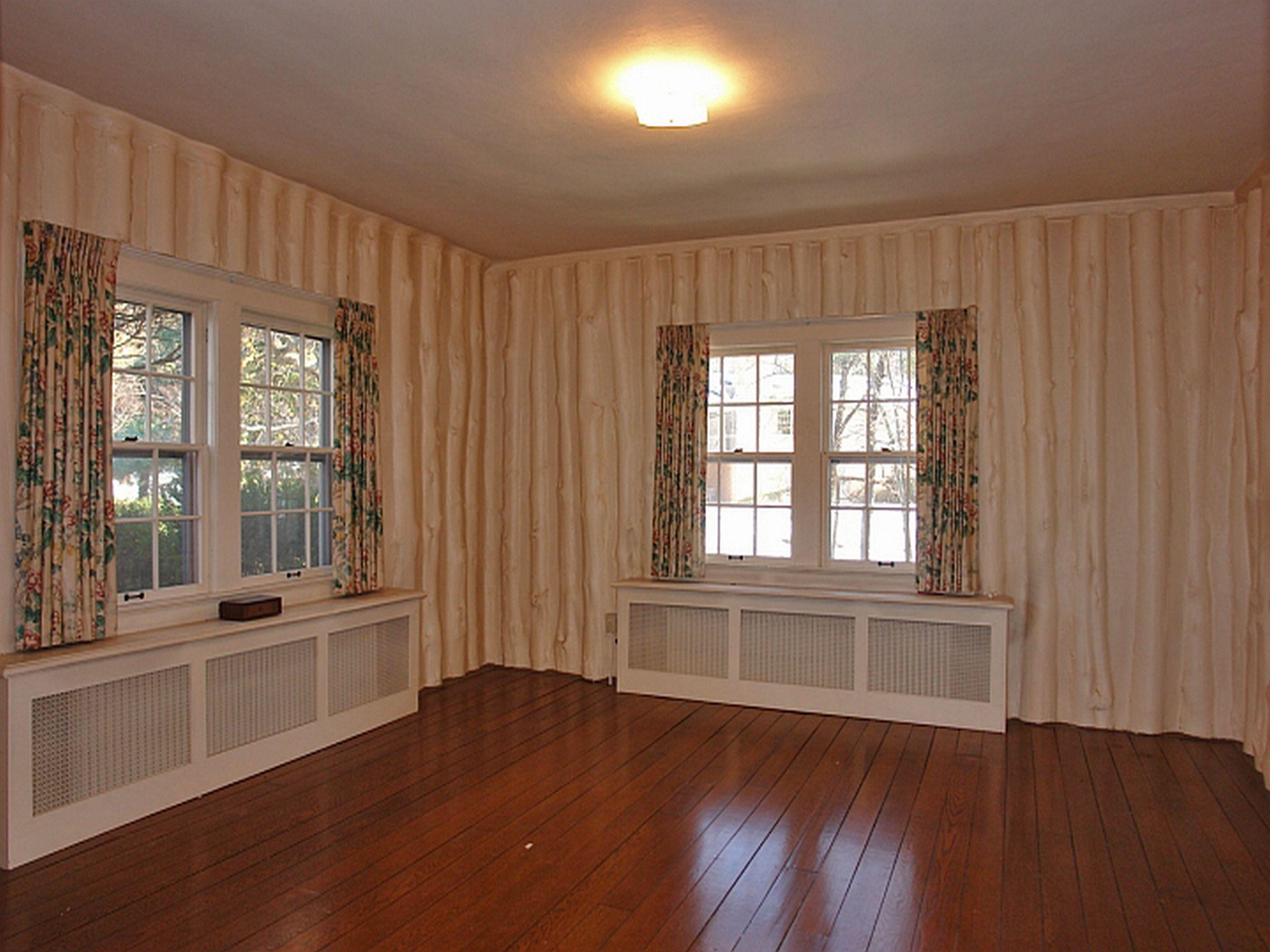 2011 Deyerle Road Southwest Roanoke, VA 24018 - Photo 7 of 22 DSC07449