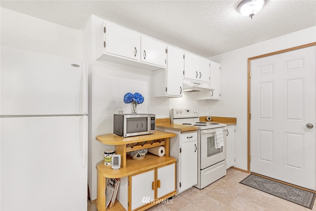 17025 Three Lakes Road Snohomish, WA 98290 - Photo 7 of 25