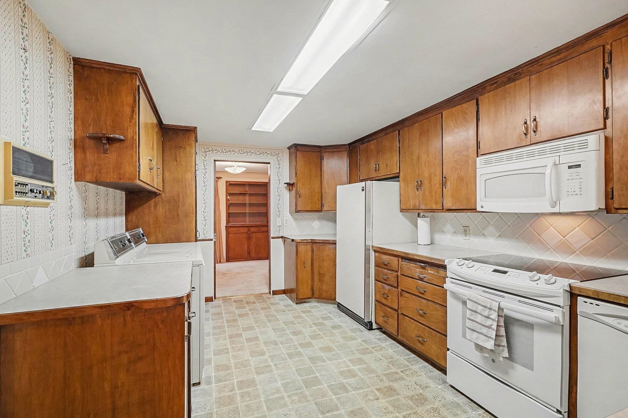 113 West Midland Road Auburn, MI 48611 - Photo 9 of 22 Gallery Image 9