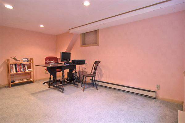 61 Aspen Road Littleton, MA 01460 - Photo 24 of 30 Gallery Image 24