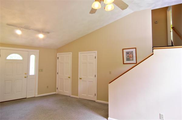 61 Aspen Road Littleton, MA 01460 - Photo 4 of 30 Gallery Image 4