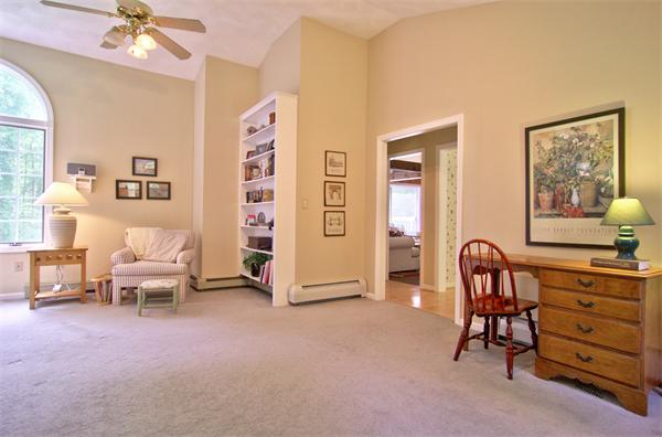 61 Aspen Road Littleton, MA 01460 - Photo 7 of 30 Gallery Image 7