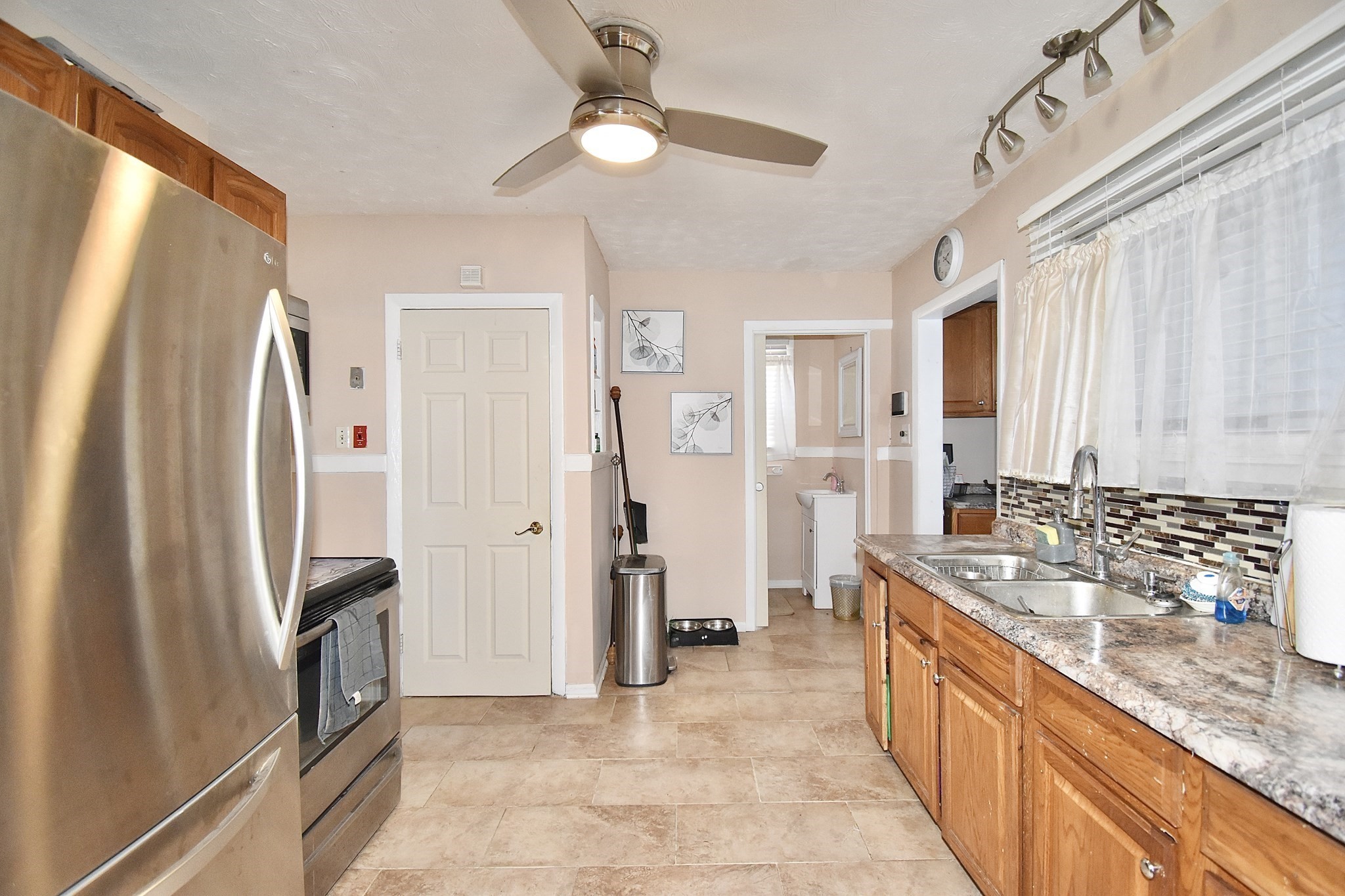 1245 Bay Street Springfield, MA 01109 - Photo 9 of 34 Gallery Image 9