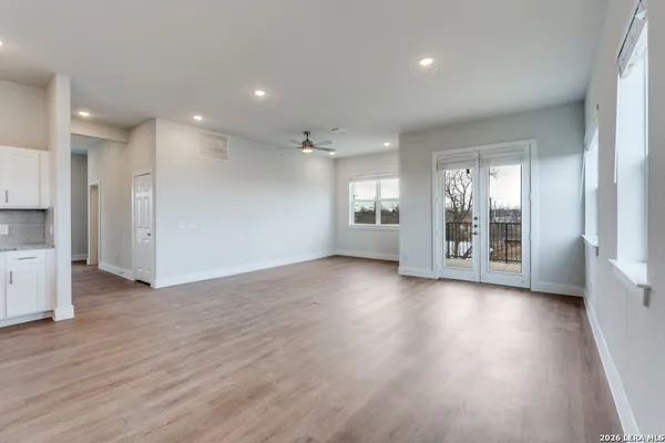 $3,675 | 330 East Carson Street, Unit 2301, San Antonio, TX 78208