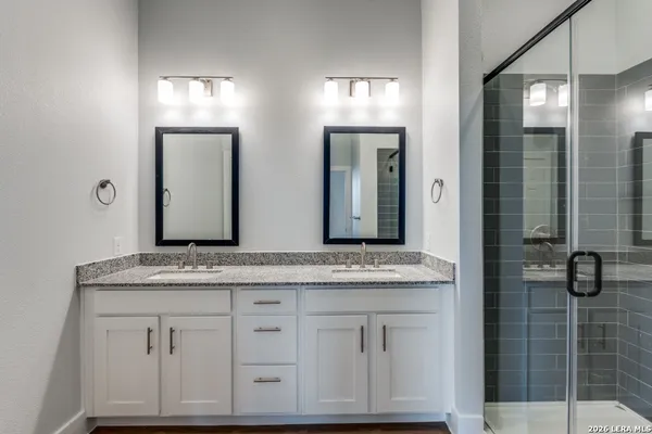 $3,675 | 330 East Carson Street, Unit 2301, San Antonio, TX 78208