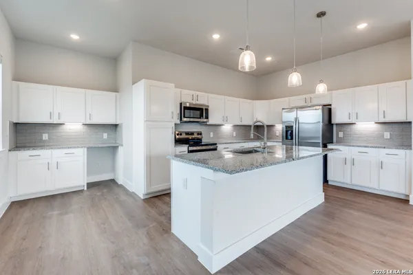 $3,675 | 330 East Carson Street, Unit 2301, San Antonio, TX 78208