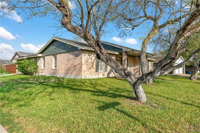 $265,000 | 5901 Shadow Wood Drive, Corpus Christi, TX 78415