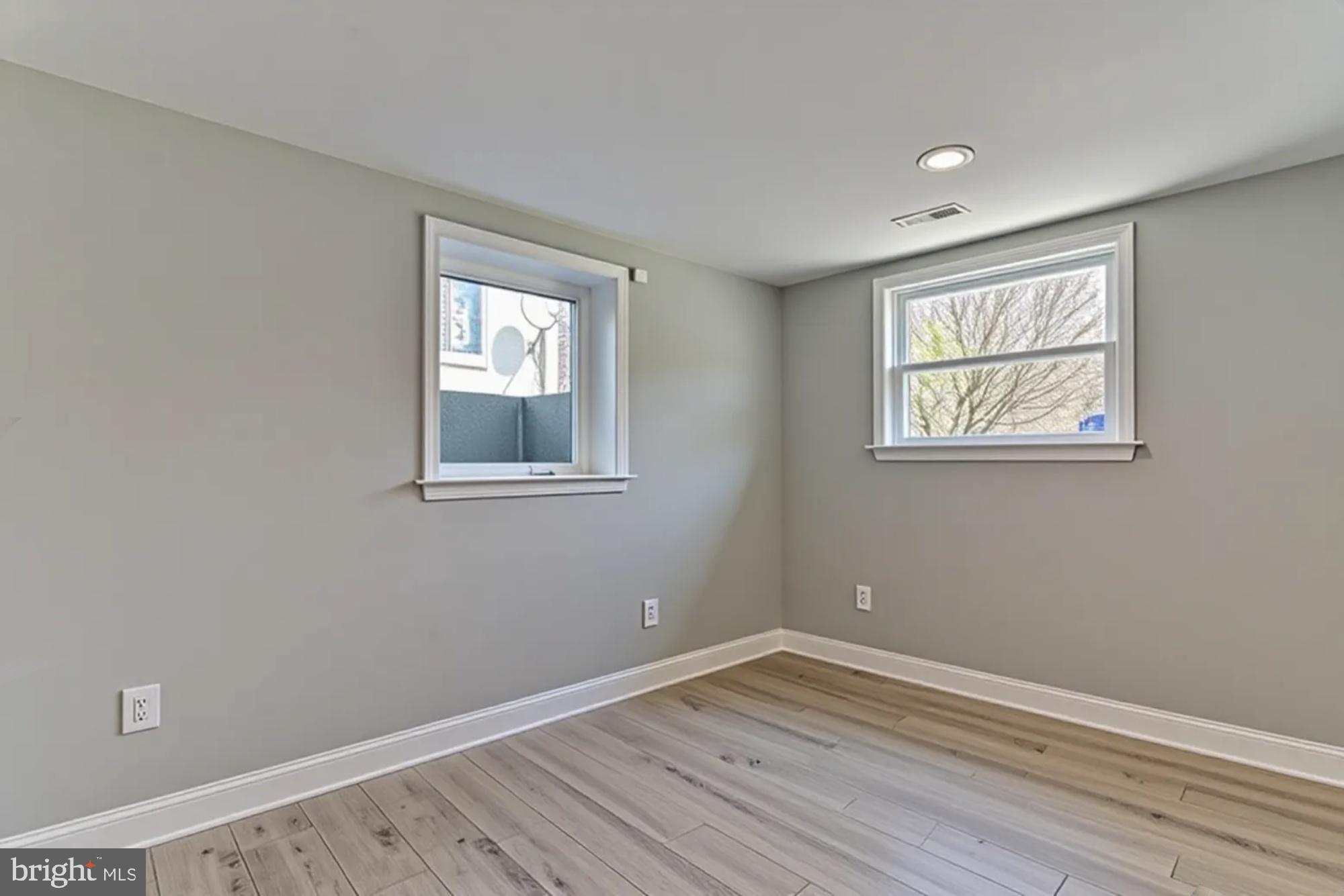 415 Ritchie Parkway Rockville, MD 20852 - Photo 23 of 30