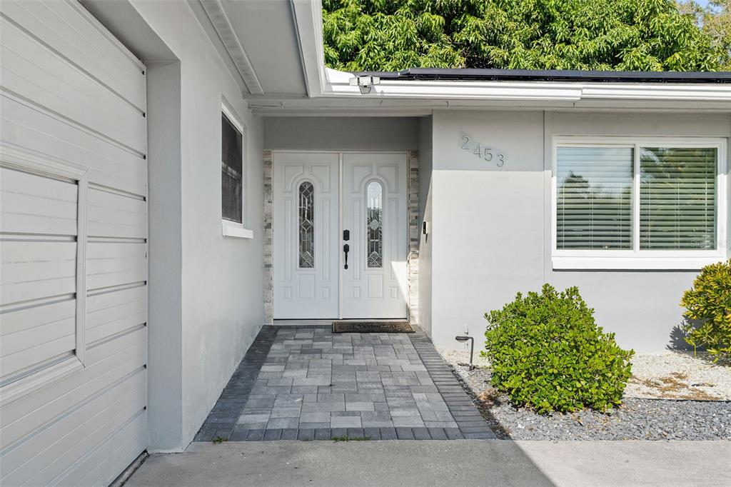 2453 Roberta Street Largo, FL 33771 - Photo 2 of 28