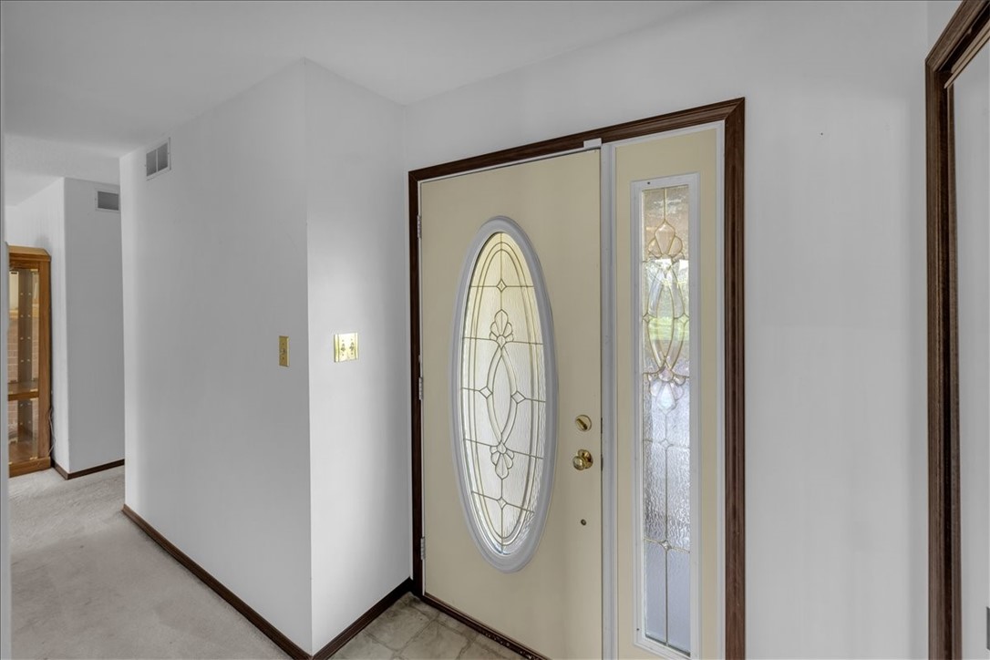 1611 West Melrose Court Decatur, IL 62526 - Photo 3 of 41 Gallery Image 3