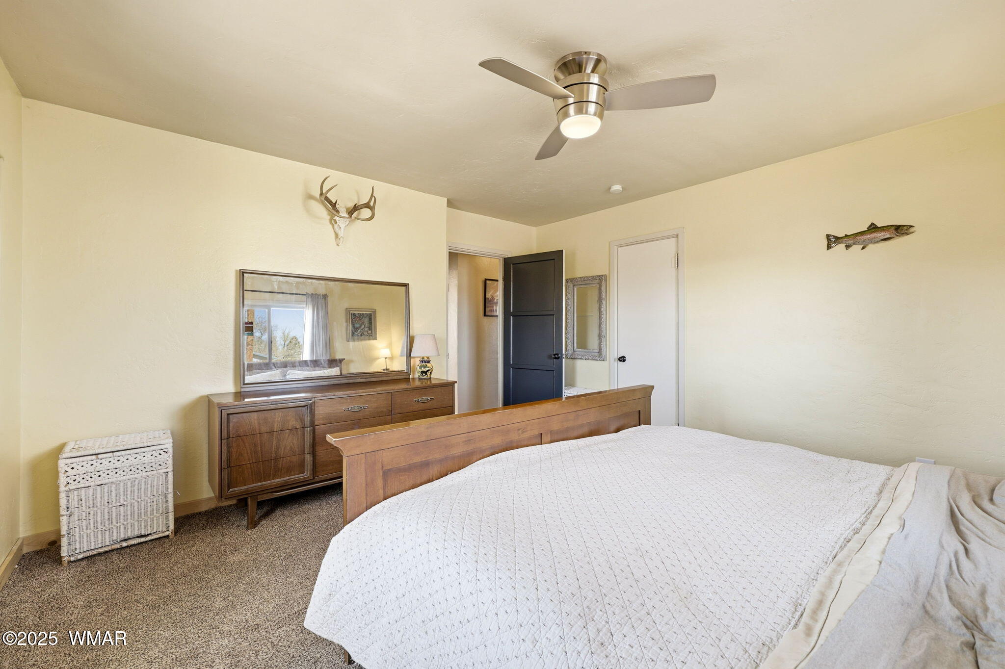 49 North Zuni Street Springerville, AZ 85938 - Photo 19 of 42 Master Bedroom to hallway