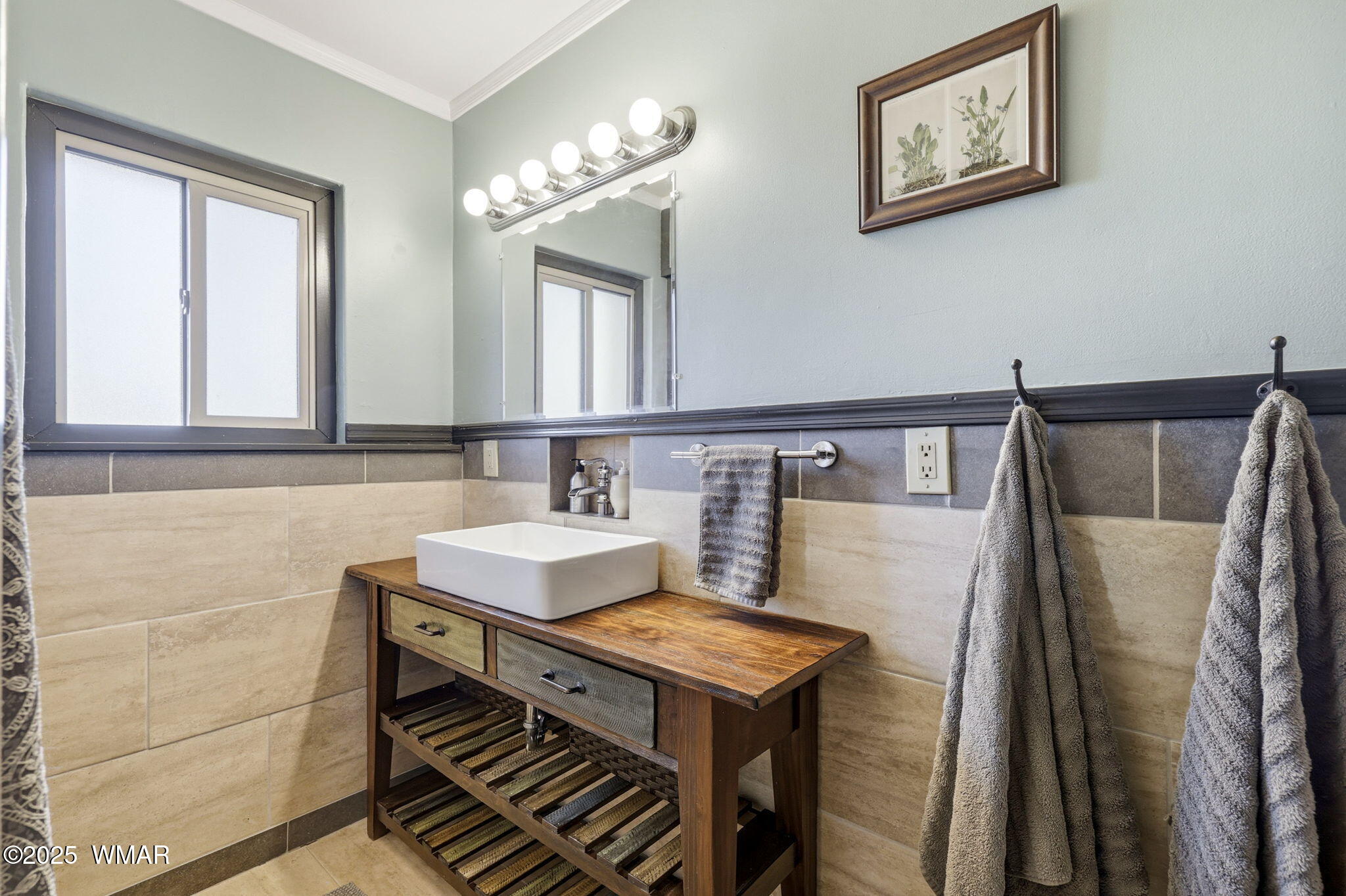 49 North Zuni Street Springerville, AZ 85938 - Photo 22 of 42 Bathroom vanity