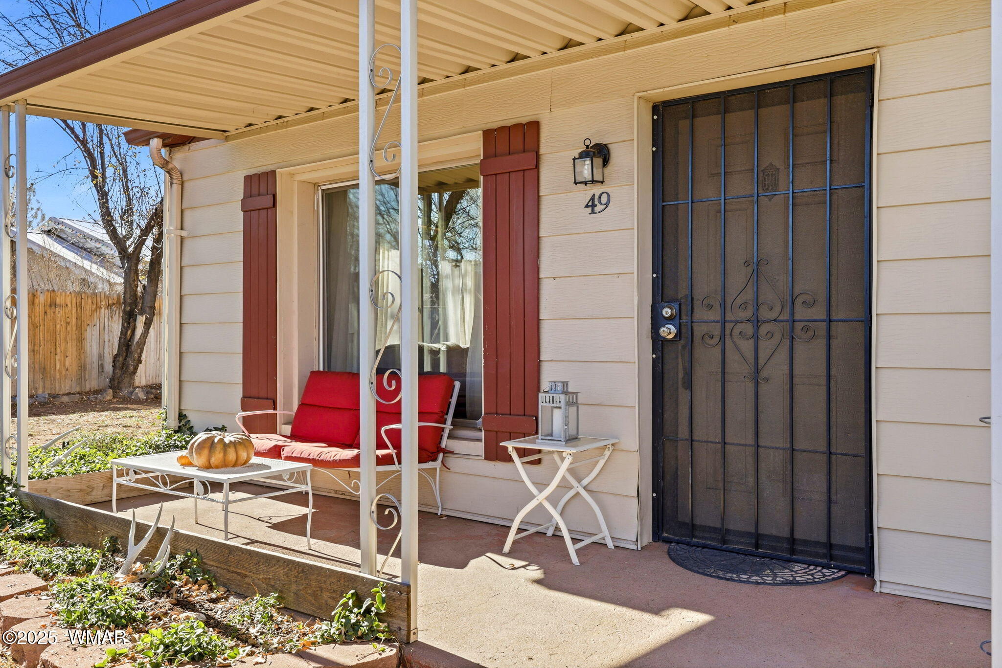 49 North Zuni Street Springerville, AZ 85938 - Photo 3 of 42 Front Porch