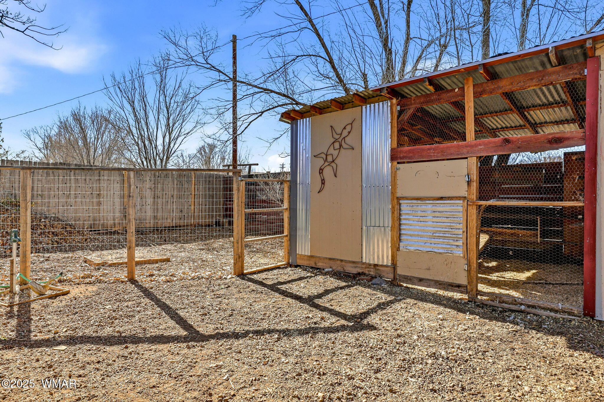 49 North Zuni Street Springerville, AZ 85938 - Photo 32 of 42 Chicken coop