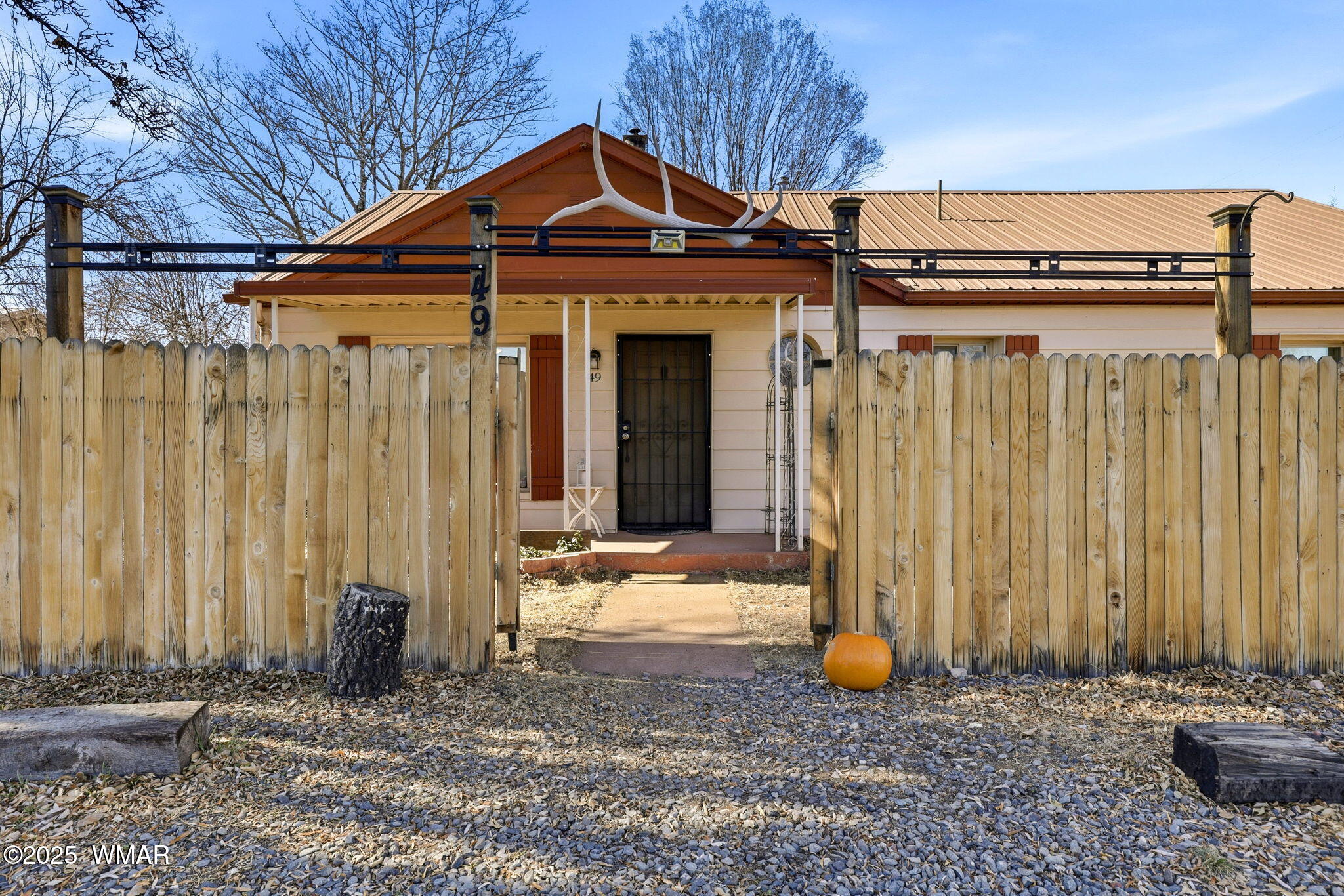 49 North Zuni Street Springerville, AZ 85938 - Photo 8 of 42 Front Gate and Front Door