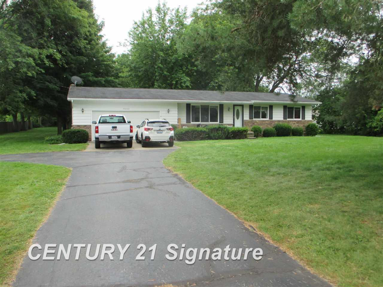 8243 Coldwater Road Flushing, MI 48433 - Photo 2 of 22