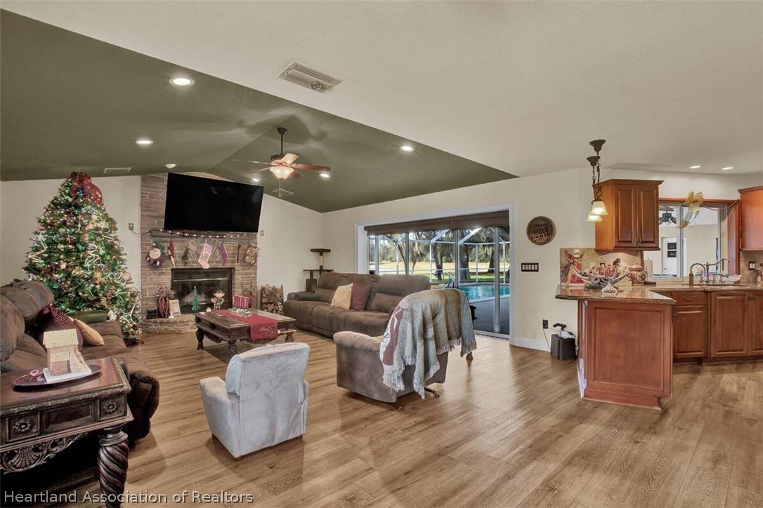 2725 Cheyenne Road Sebring, FL 33875 - Photo 4 of 35 Gallery Image 4