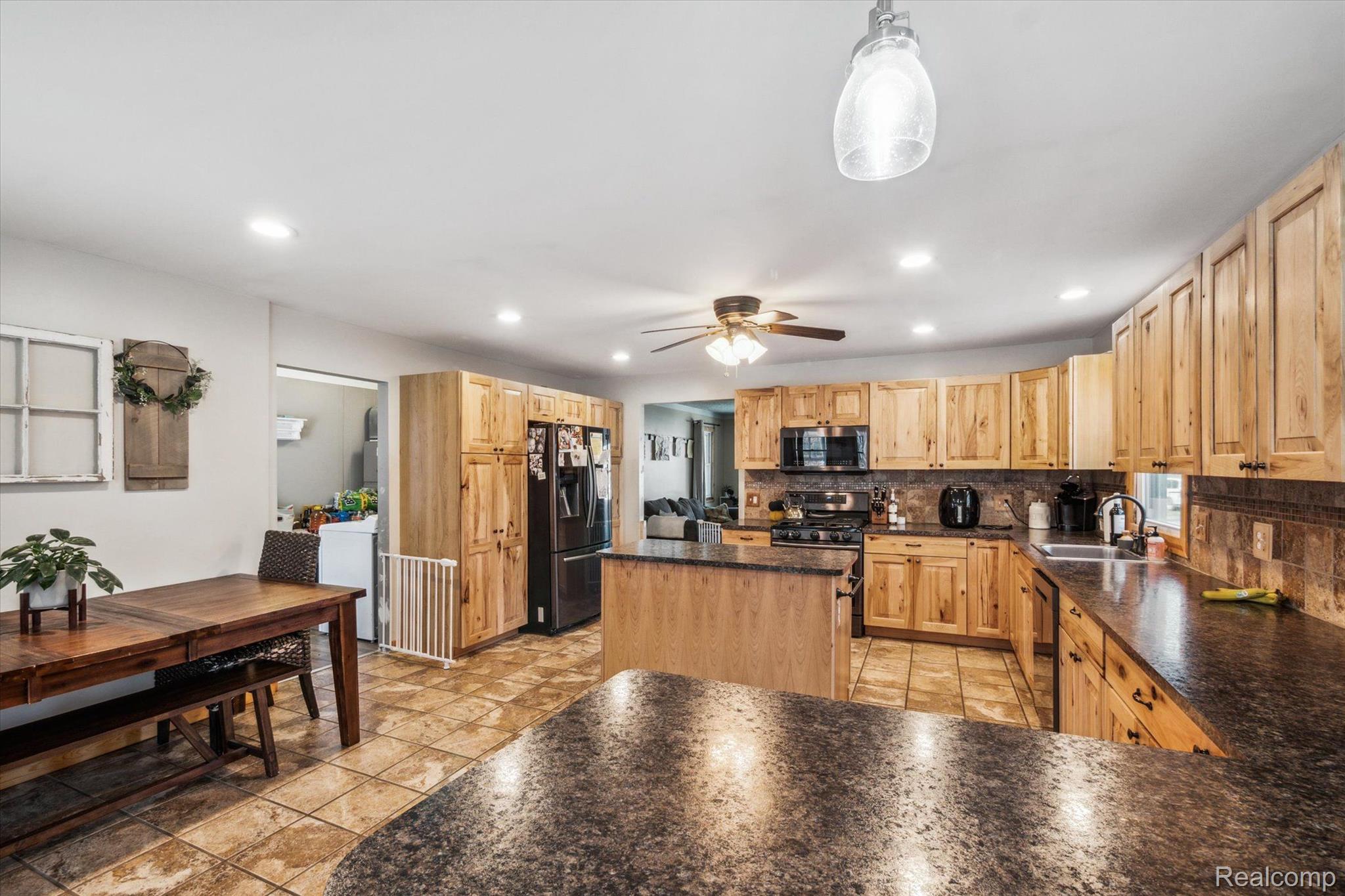 8861 Stone Road Algonac, MI 48001 - Photo 13 of 44