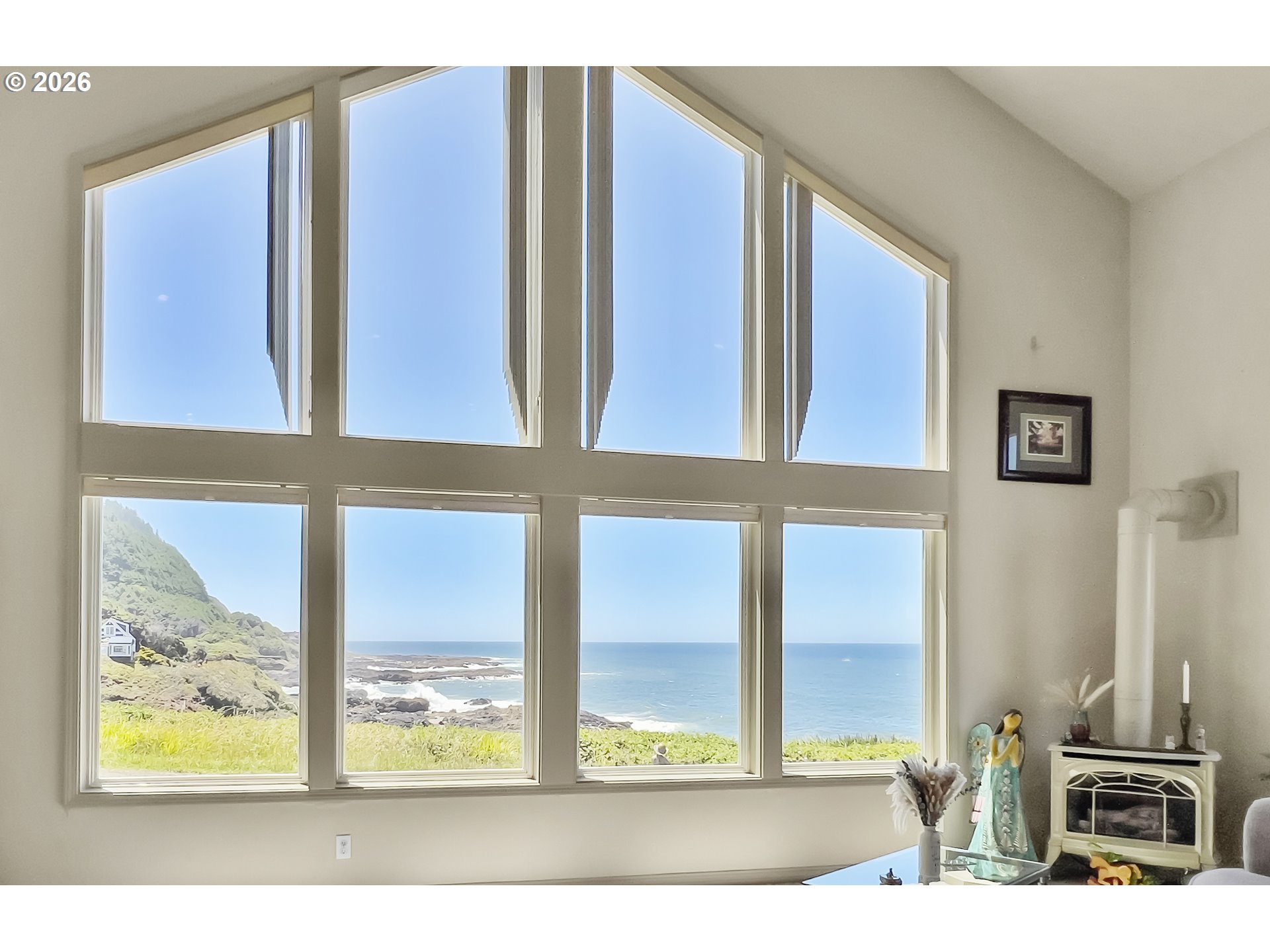 43 Windy Way Yachats, OR 97498 - Photo 2 of 40