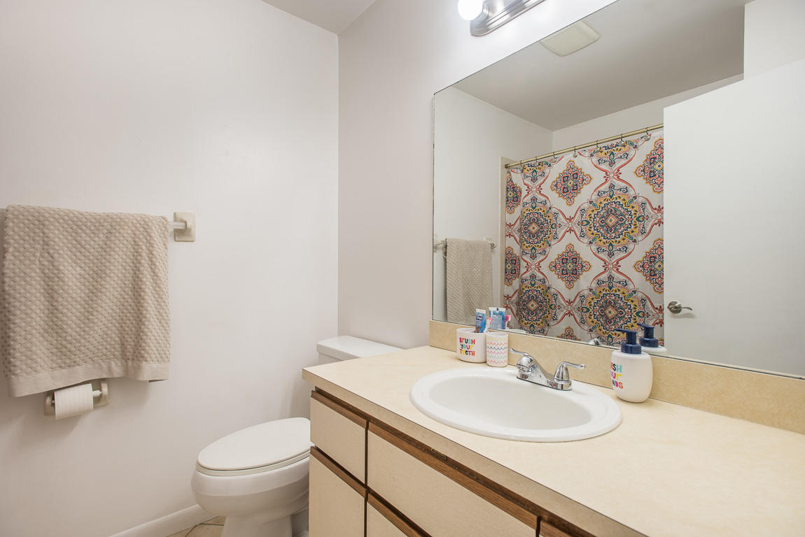 52 Maplecrest Circle Jupiter, FL 33458 - Photo 27 of 42 52 Maplecrest Cir-13