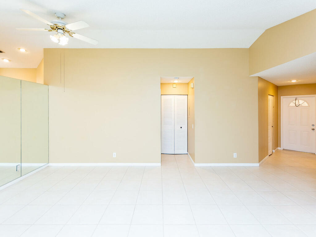 1467 Garden Road Weston, FL 33326 - Photo 15 of 30 B7-DSC 9539-022-027
