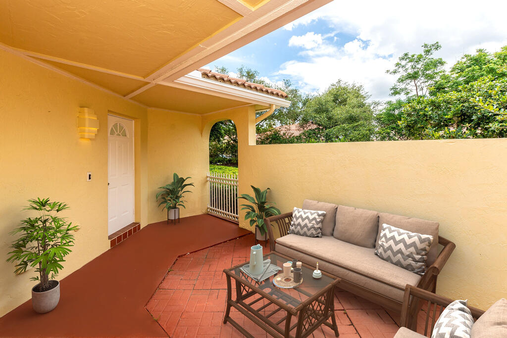 1467 Garden Road Weston, FL 33326 - Photo 5 of 30 A5-165479383892593_Other