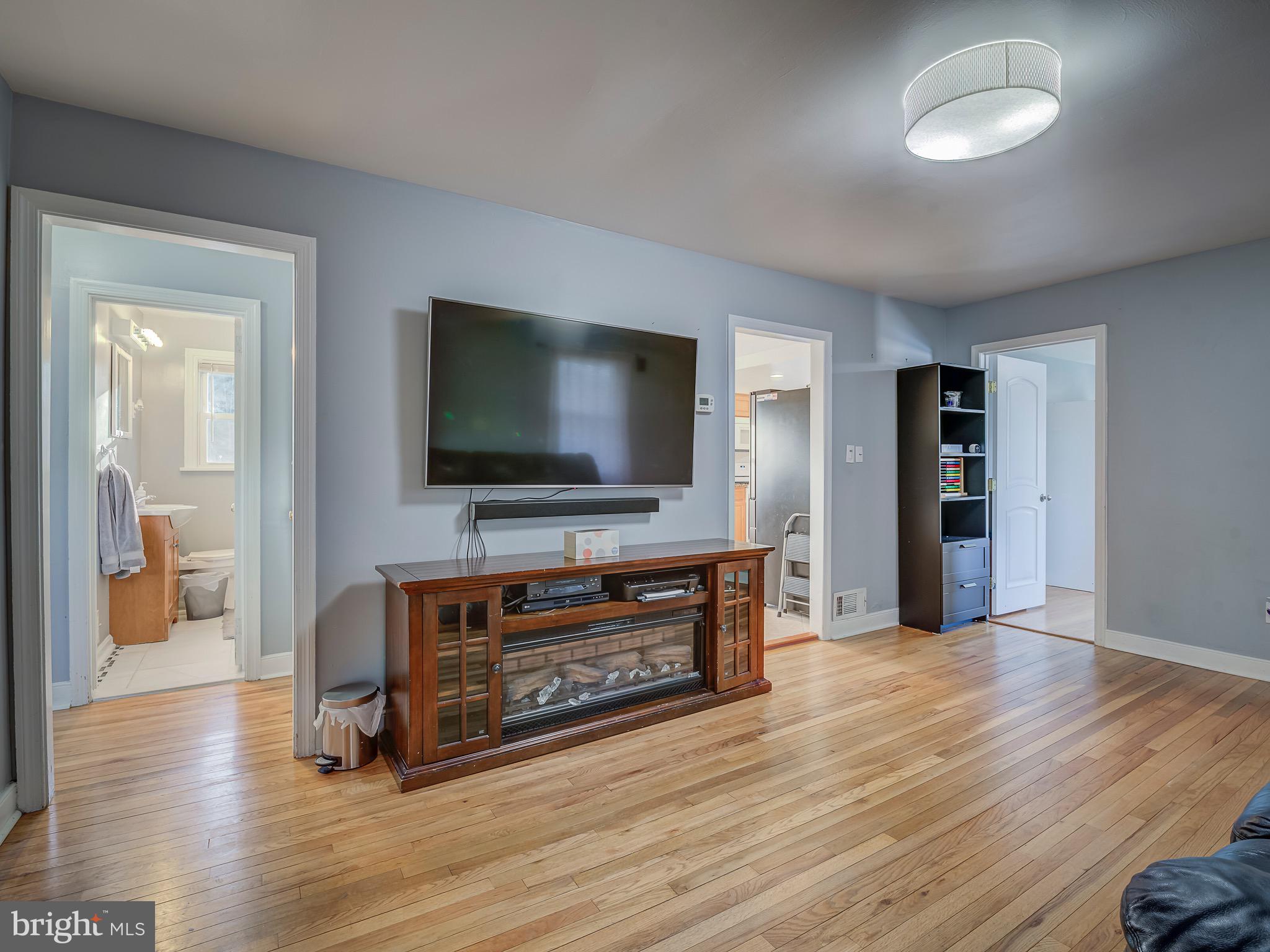 2814 Lindell Street Silver Spring, MD 20902 - Photo 14 of 60