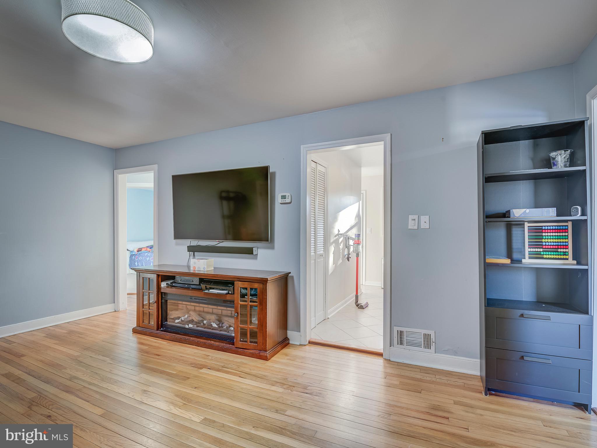 2814 Lindell Street Silver Spring, MD 20902 - Photo 17 of 60