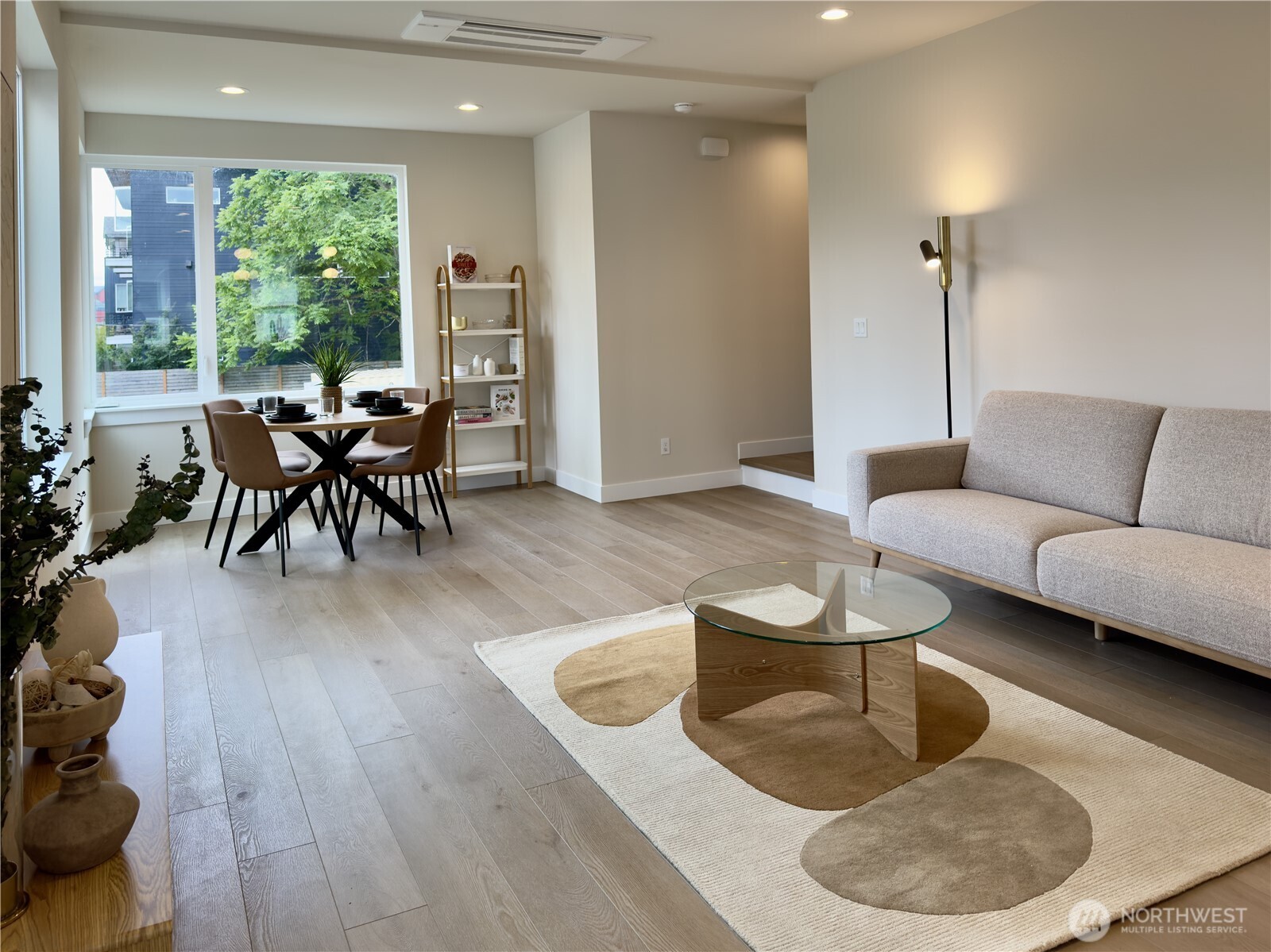 6945 42nd Avenue South Seattle, WA 98118 - Photo 5 of 17