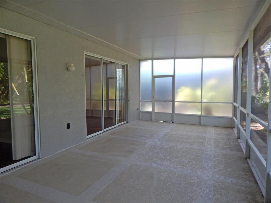 5925 Sandhill Ridge Drive Lithia, FL 33547 - Photo 13 of 35