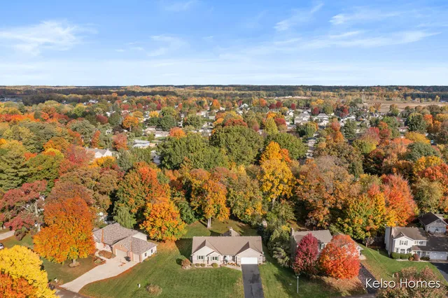 $445,000 | 1837 Cedarbrook Drive, Jenison, MI 49428