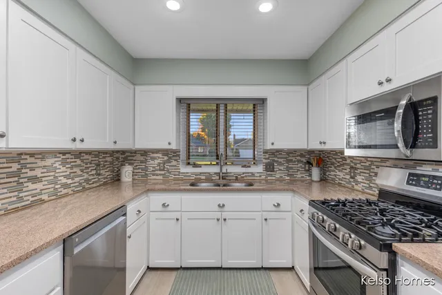 $445,000 | 1837 Cedarbrook Drive, Jenison, MI 49428