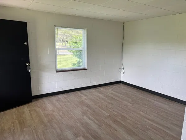 $1,200 | 150 Thompson Cemetery Road, Dickson, TN 37055