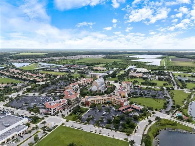 $299,999 | 5068 Annunciation Circle, Unit 4302, Immokalee, FL 34142