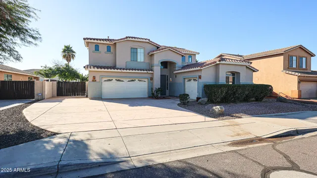 $3,095 | 7015 West Southgate Avenue, Phoenix, AZ 85043