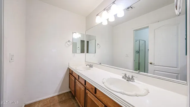 $3,095 | 7015 West Southgate Avenue, Phoenix, AZ 85043