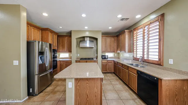 $3,095 | 7015 West Southgate Avenue, Phoenix, AZ 85043