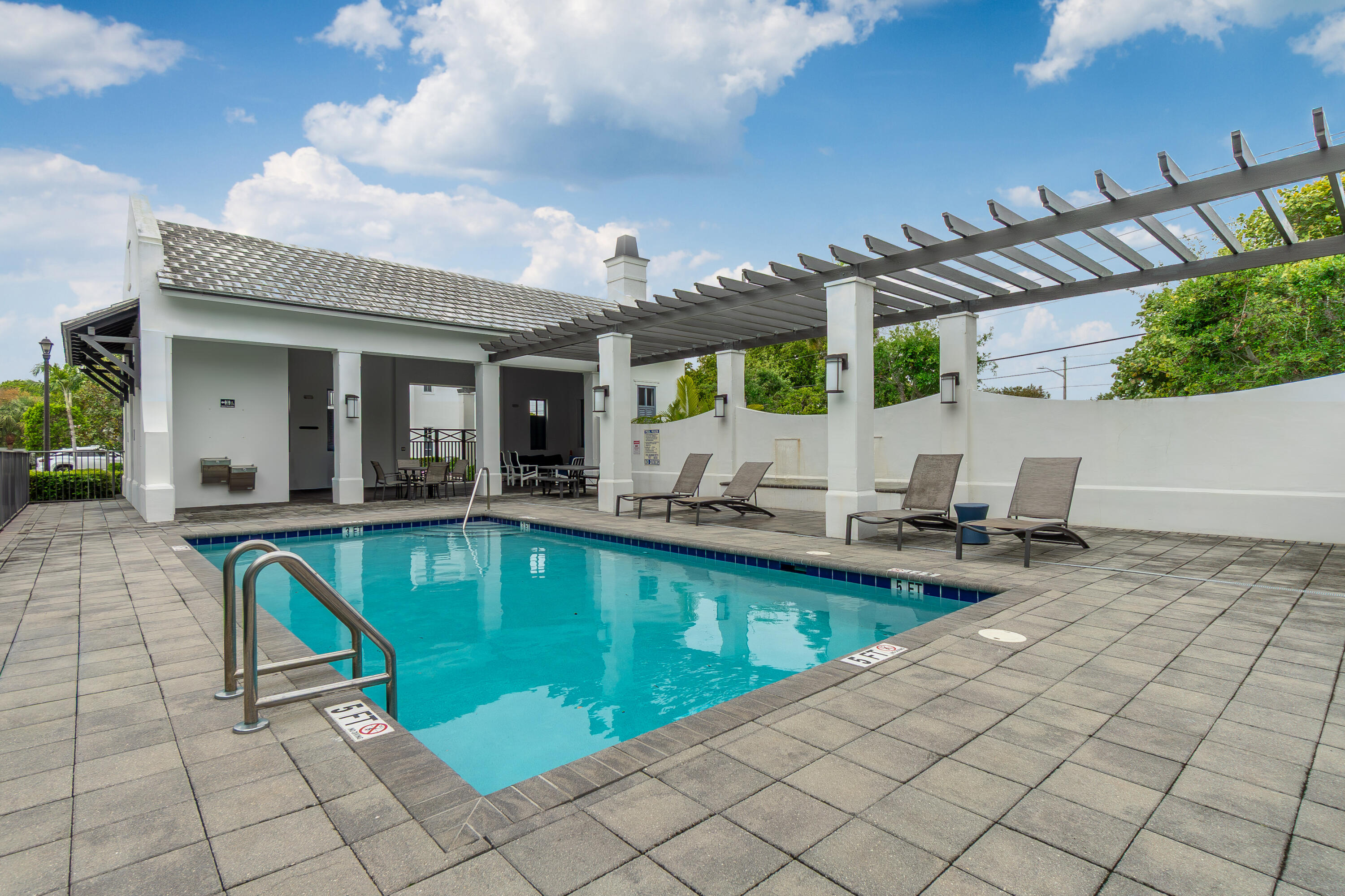 918 St George Boulevard Delray Beach, FL 33483 - Photo 33 of 36 DSC02829