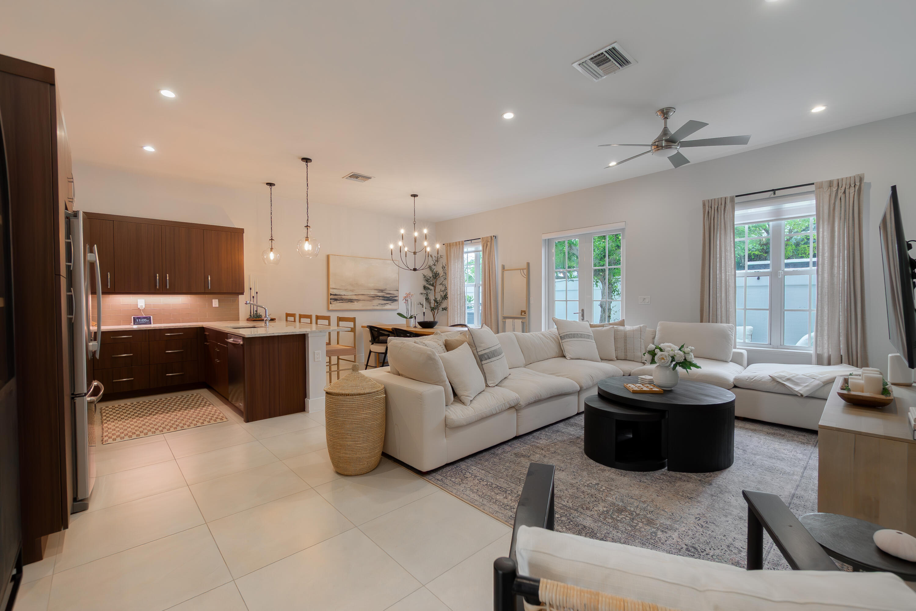 918 St George Boulevard Delray Beach, FL 33483 - Photo 4 of 36 DSC02792