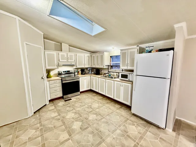 $249,000 | 225 Sugar River Drive, Claremont, NH 03743