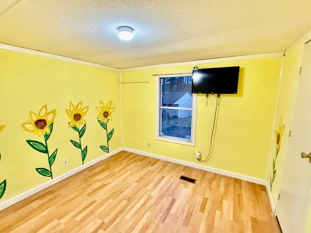 $249,000 | 225 Sugar River Drive, Claremont, NH 03743