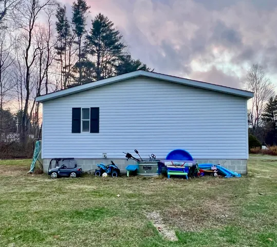 $249,000 | 225 Sugar River Drive, Claremont, NH 03743