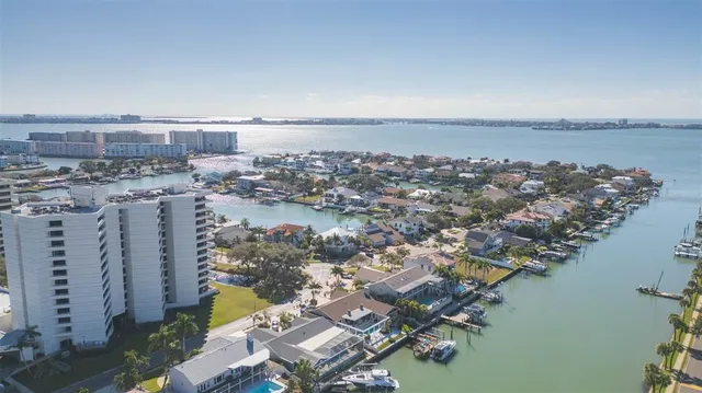 $3,200 | 5950 Pelican Bay Plaza South, Unit 606, Gulfport, FL 33707