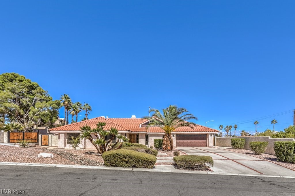 3265 South Lindell Road Las Vegas, NV 89146 - Photo 1 of 38 Gallery Image 1