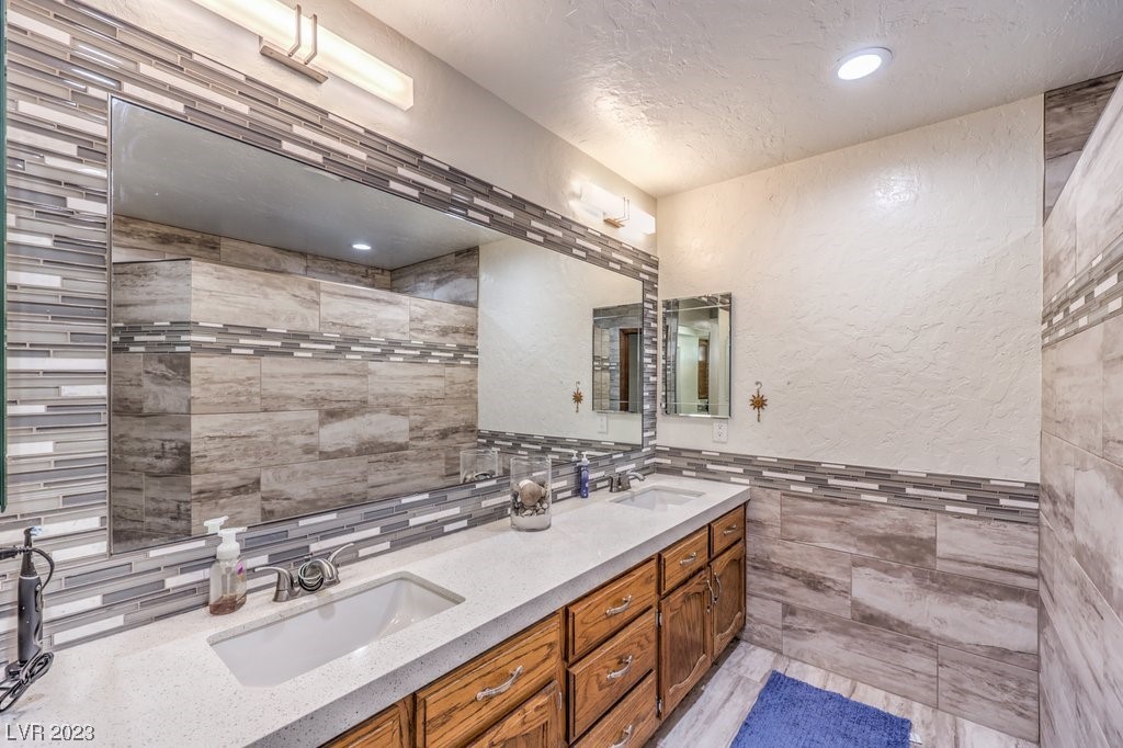 3265 South Lindell Road Las Vegas, NV 89146 - Photo 21 of 38 Gallery Image 21