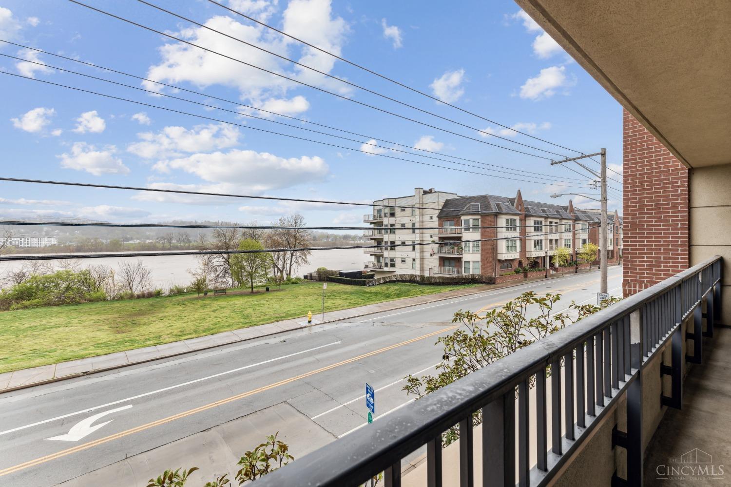 2260 Riverside Drive, Unit 205 Cincinnati, OH 45202 - Photo 31 of 37