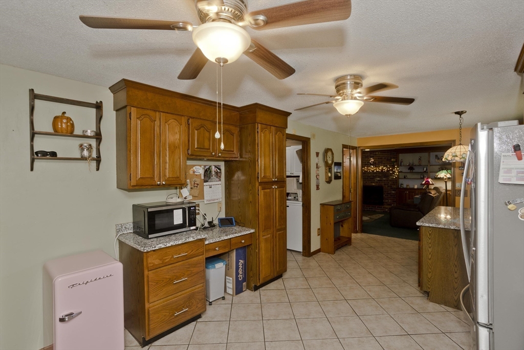82 Pilgrim Road East Longmeadow, MA 01028 - Photo 16 of 42
