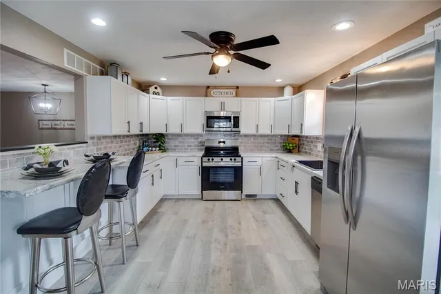 $225,000 | 321 Mercury Drive, Godfrey, IL 62035